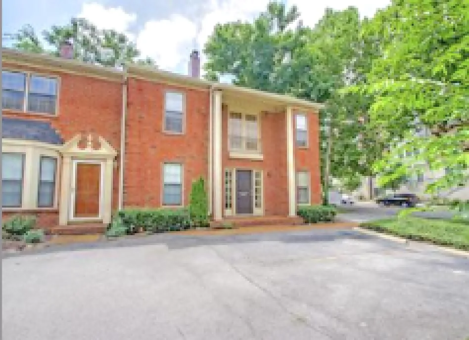 2 bed, 1382 sqft, $2,100 — Photo 1