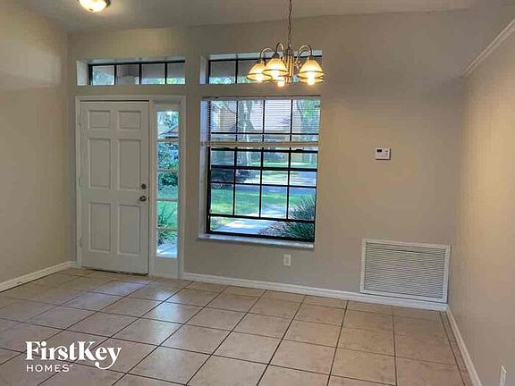 3rd image of 1247 Lacey Oak Dr