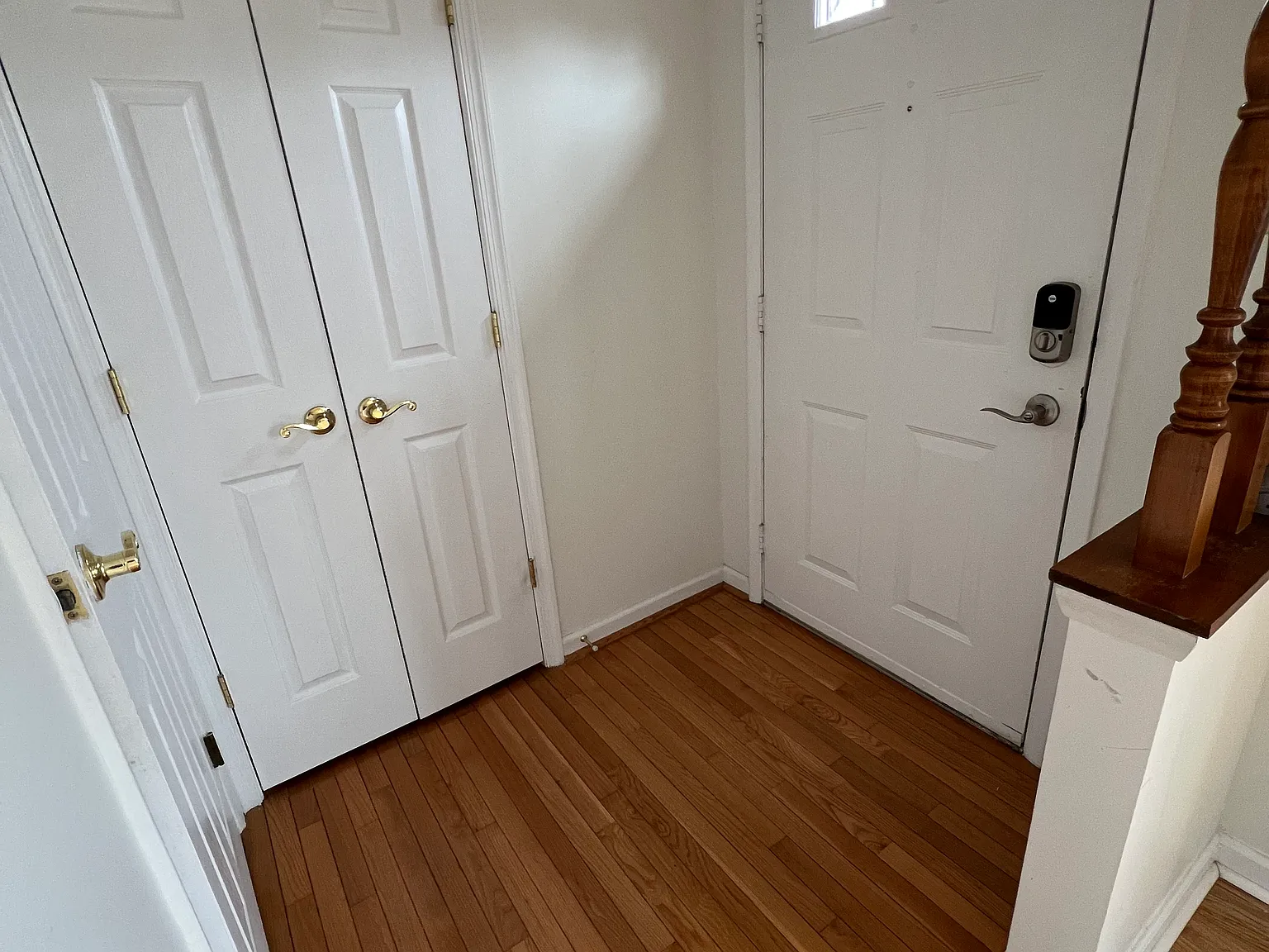3 bed, 1364 sqft, $2,400 — Photo 2