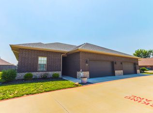 3011 W Cardinal St, Springfield, MO 65810