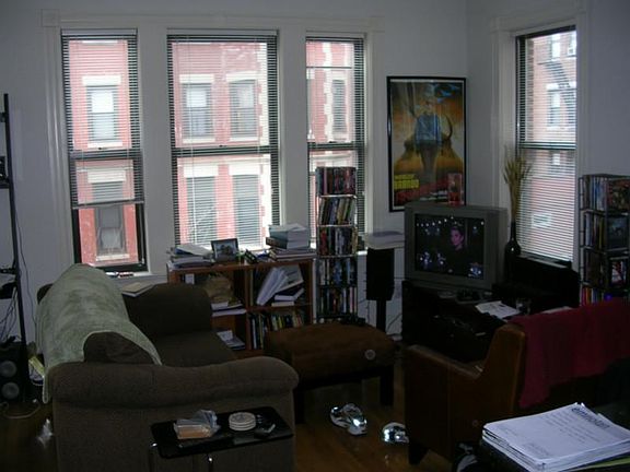 3rd image of 12 Arundel St APT 2
