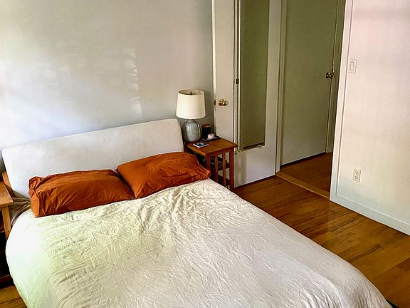 3rd image of 30 Saint Marks Ave Floor 1