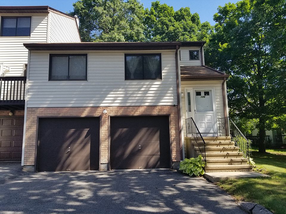1st image of 126 Oak Forest Dr