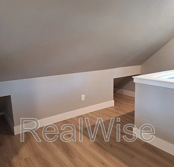 126 Strawberry Ln — Photo 12
