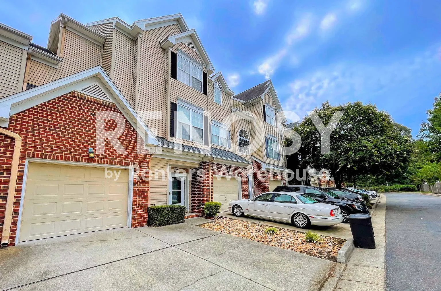 Lakefront Condo! — Photo 2