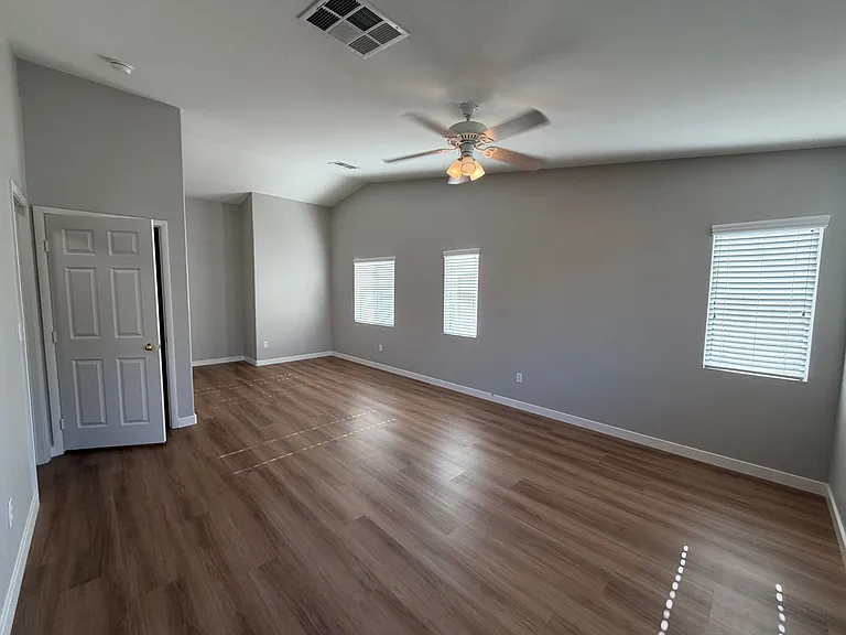 2139 Meadow Green Ave — Photo 17