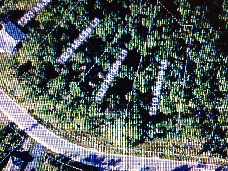 2nd image of 1925 Middle Ln