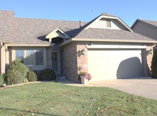692 Stonemill Dr, Greenwood, IN