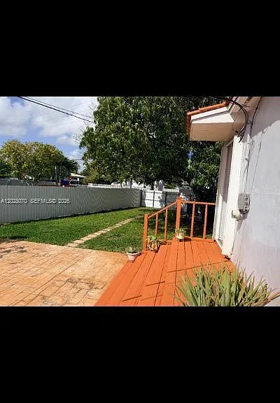 8370 SW 27th Ln — Photo 11