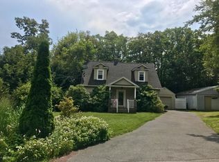 14 Willowbrook Rd, Wilkes Barre, PA 18702