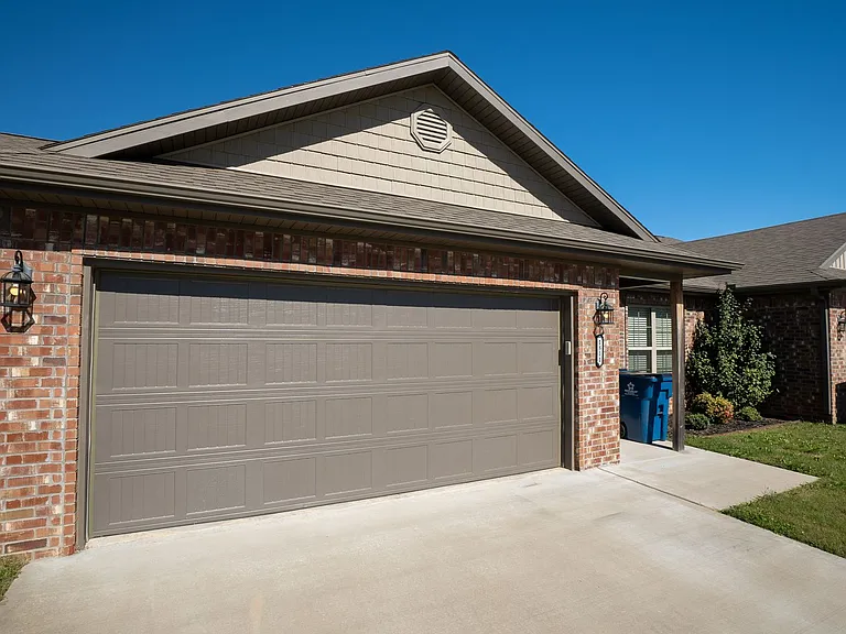1803 Booker Cir — Photo 2