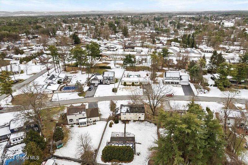 2nd image of 12 Brentwood Drive