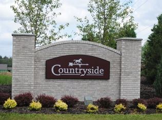 676 Sun Valley Ct, Erie, PA 16509