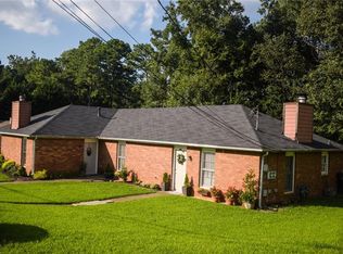 495 Holly Ridge Dr, Lilburn, GA 30047