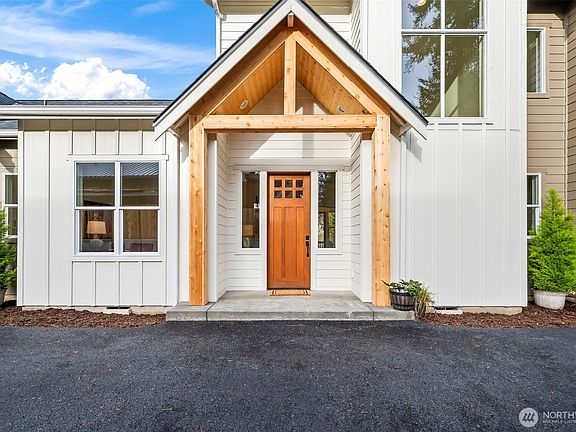 3rd image of 2811 McHugh Avenue
