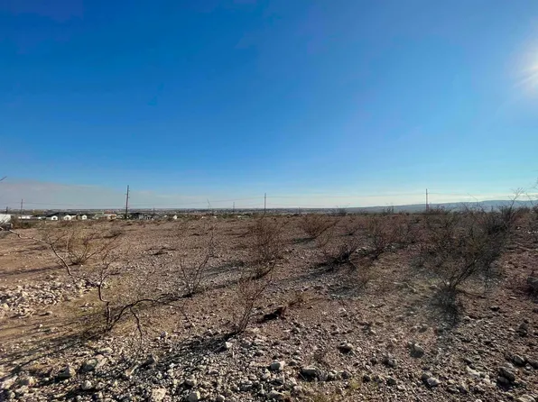 3007 Apple St, Carlsbad, NM 88220