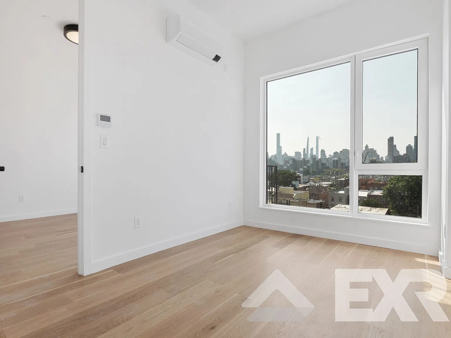 11-14 35th Avenue — Photo 3