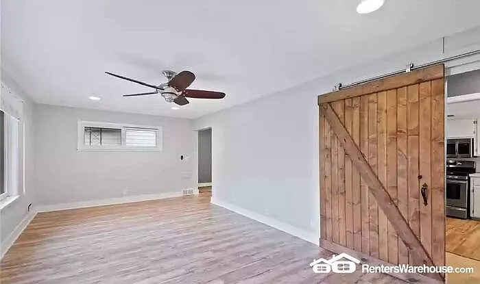 2612 Toledo Ave S — Photo 4