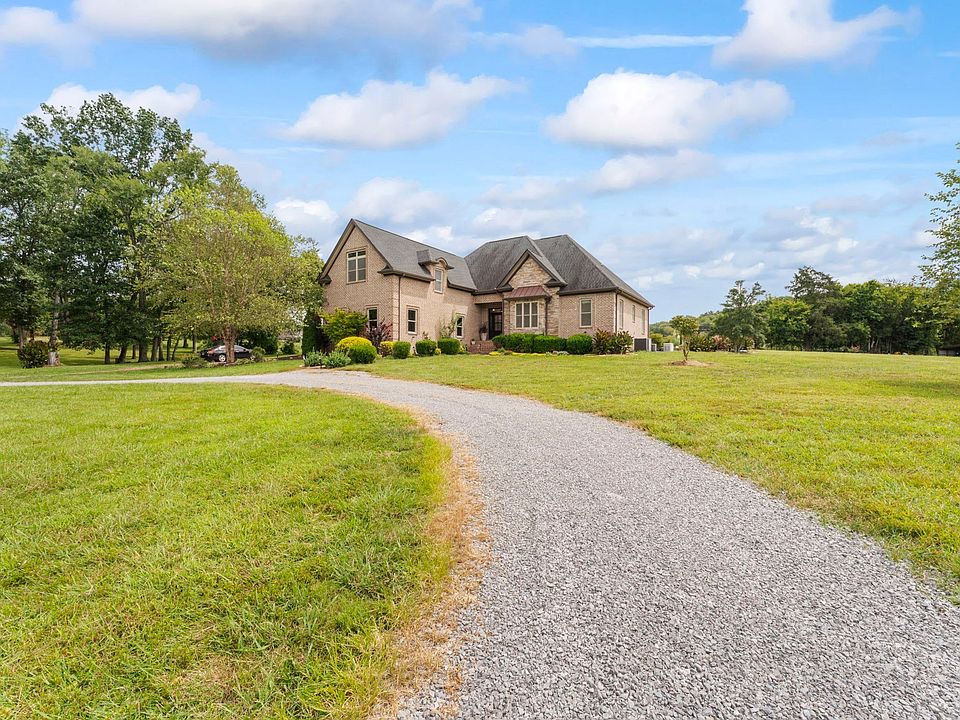 8th image of 120 Wartrace Creek Rd