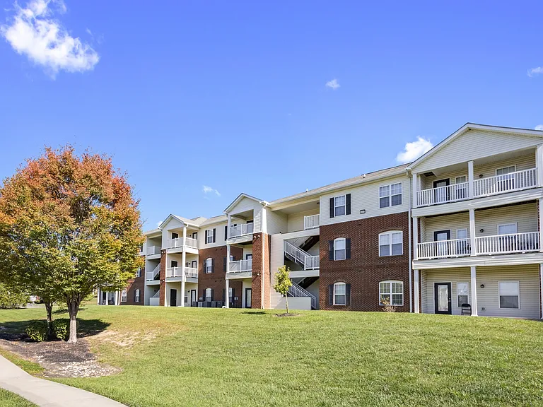 Fieldstone at Glenwood Crossing — Photo 23
