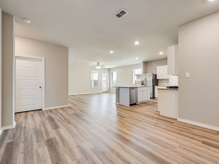 752 Rubicon Rd — Photo 4