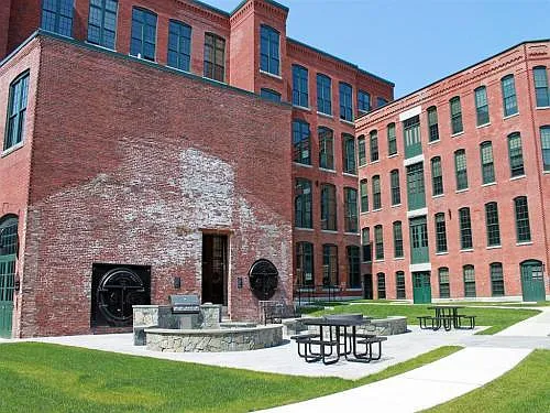 Junction Shop Lofts — Photo 12