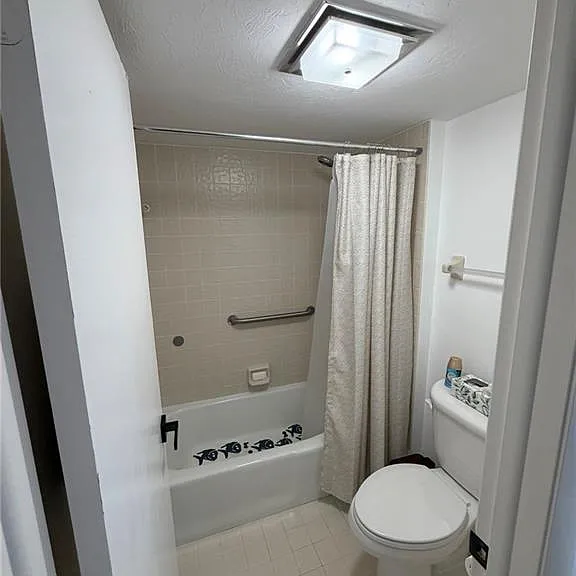 576 Retreat Dr #201 — Photo 16