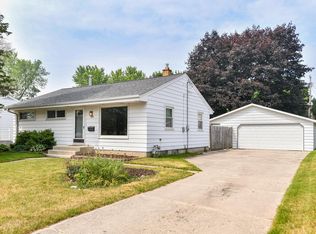 1109 3rd Ave, Grafton, WI 53024