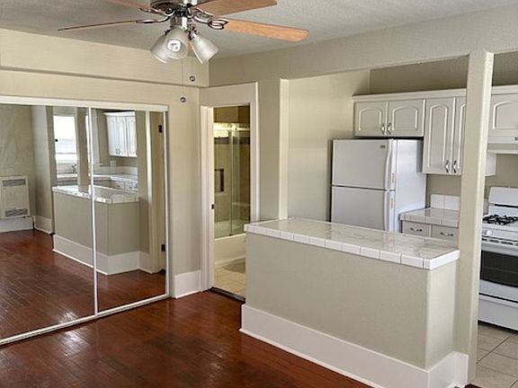 5th image of 2214 Broadway APT 12
