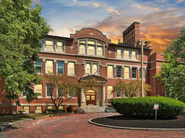 20-30 Daniels St #320, Malden, MA 02148