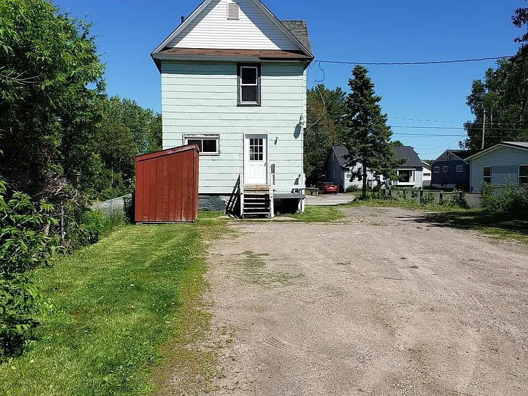 918 Seymour St — Photo 19