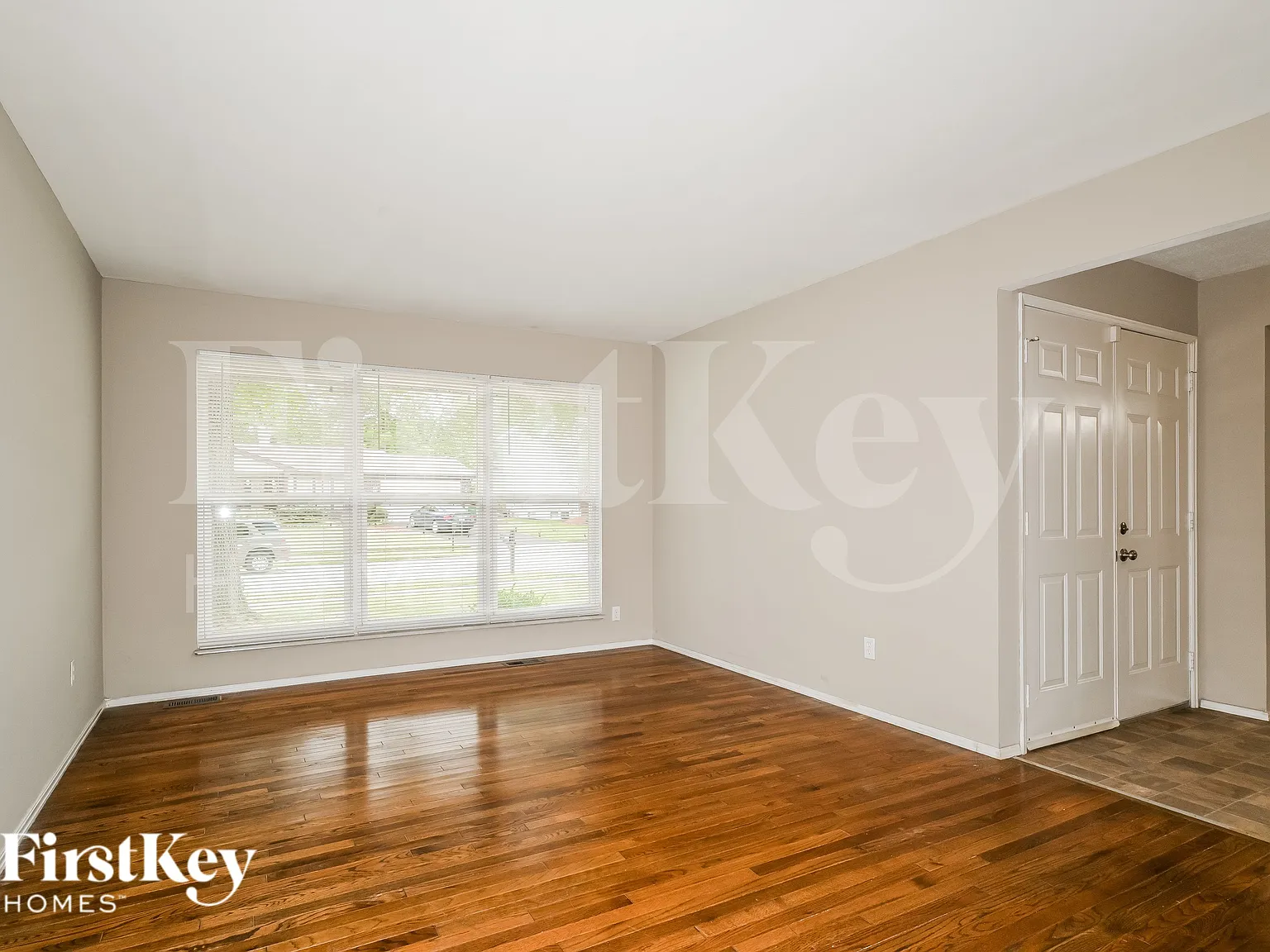 4 bed, 2.0 bath, 1882 sqft, $2,030 — Photo 4