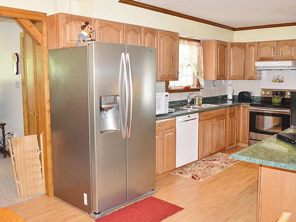 3rd image of 126 Marlyn Dr NE