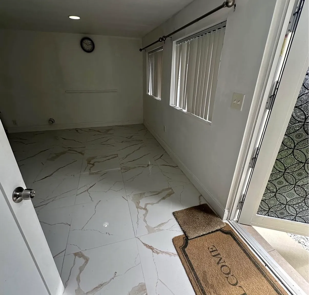 Studio, $1,500 — Photo 2