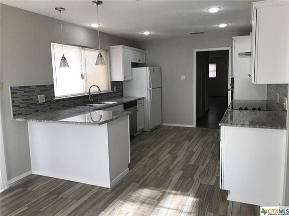 4th image of 206 Evergreen Dr