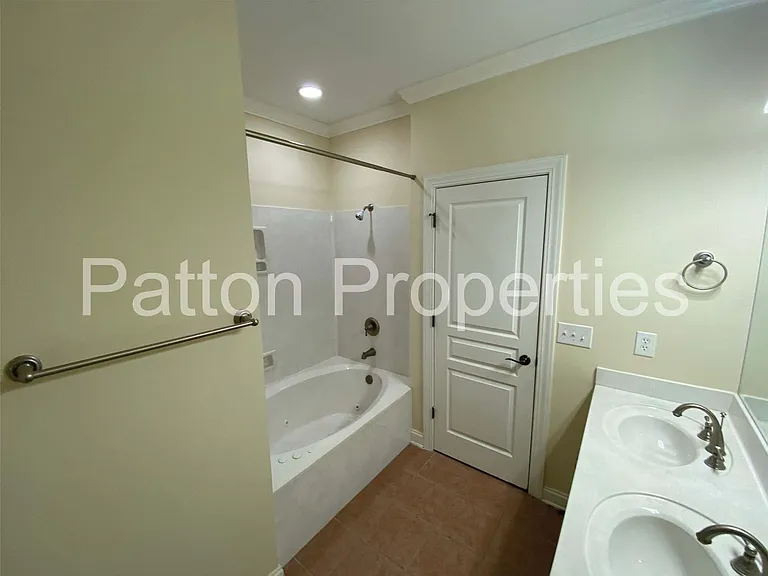 1308 Pulaski St - Inside CoC - R09009-09-12 — Photo 28