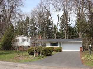 5240 N Pebblecreek Rd, West Bloomfield, MI 48322