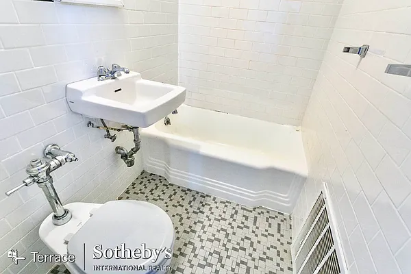 Rented by Terrace Sotheby's International Realty | media 6