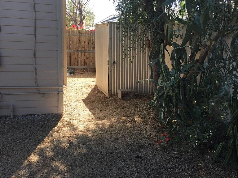 1110 W Roosevelt St — Photo 18