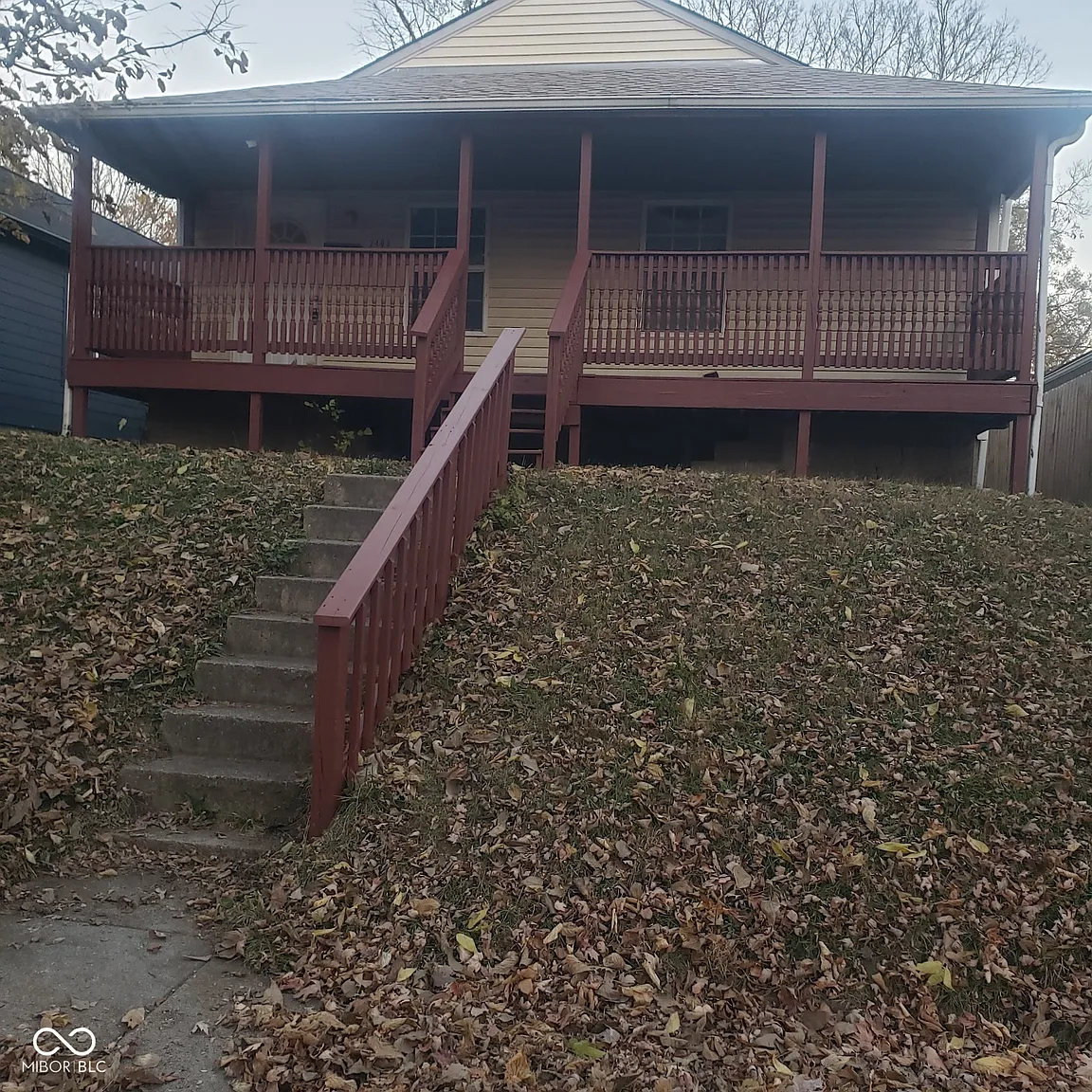 2403 N Parker Ave photo 1