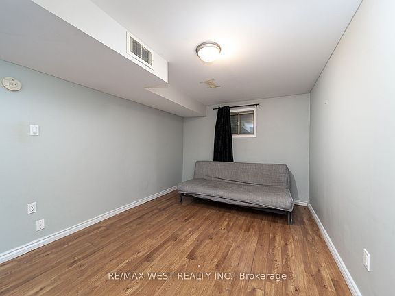 3rd image of 2534 Palisander Ave