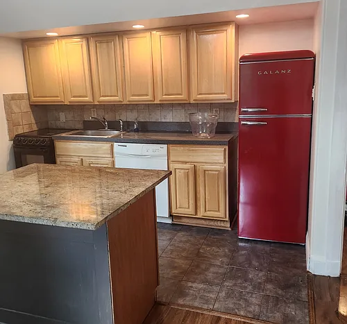 875 W Miner St #3 Photo 1