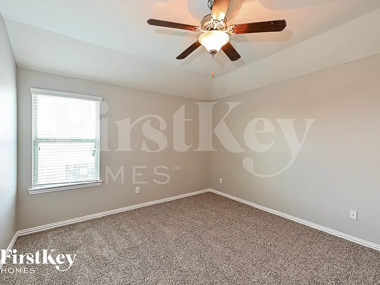 4306 Apple Ln — Photo 11