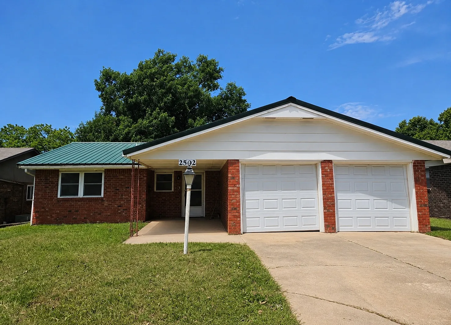 3 bed, 1.5 bath, 1080 sqft, $1,550 — Photo 1