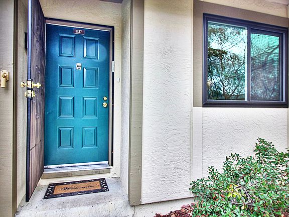 5th image of 1137 N Abbott Ave