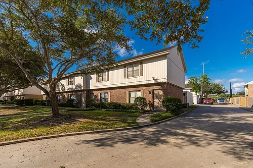 5501 Burnham Dr Photo 1
