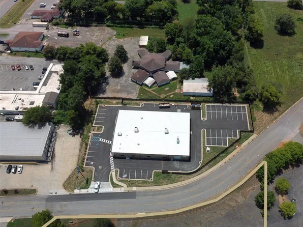 4040 Independence Dr NW, Huntsville, AL 35816