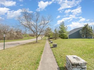 1013 Waycross Rd, Cincinnati, OH 45240