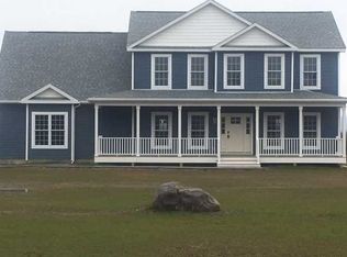 2 Falcon Dr, Highland, NY 12528