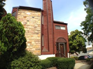8 Trafalgar Ct, Hackettstown, NJ